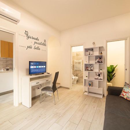 Smart Home - Trilocale Con Parcheggio Privato Rome Bagian luar foto